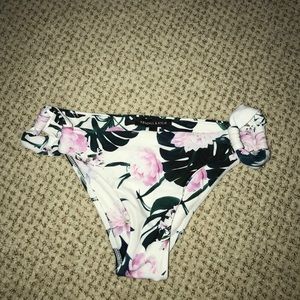 Kendall and Kylie bikini bottom **never worn